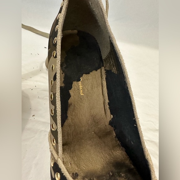 Kathy Van Zeeland camo with gold accent shoes in size 10 - Picture 4 of 7